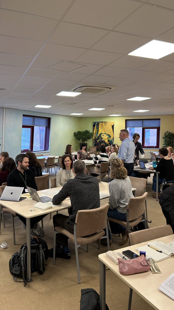 cdltISA's tweet photo. Loads of collaborative conversations and making meaning together as a group of educators dig into the 10 mindsets that transform our teaching and students’ learning. Thank you, Ron Ritchhart, for your expert facilitation! https://t.co/CfyCduJg8D