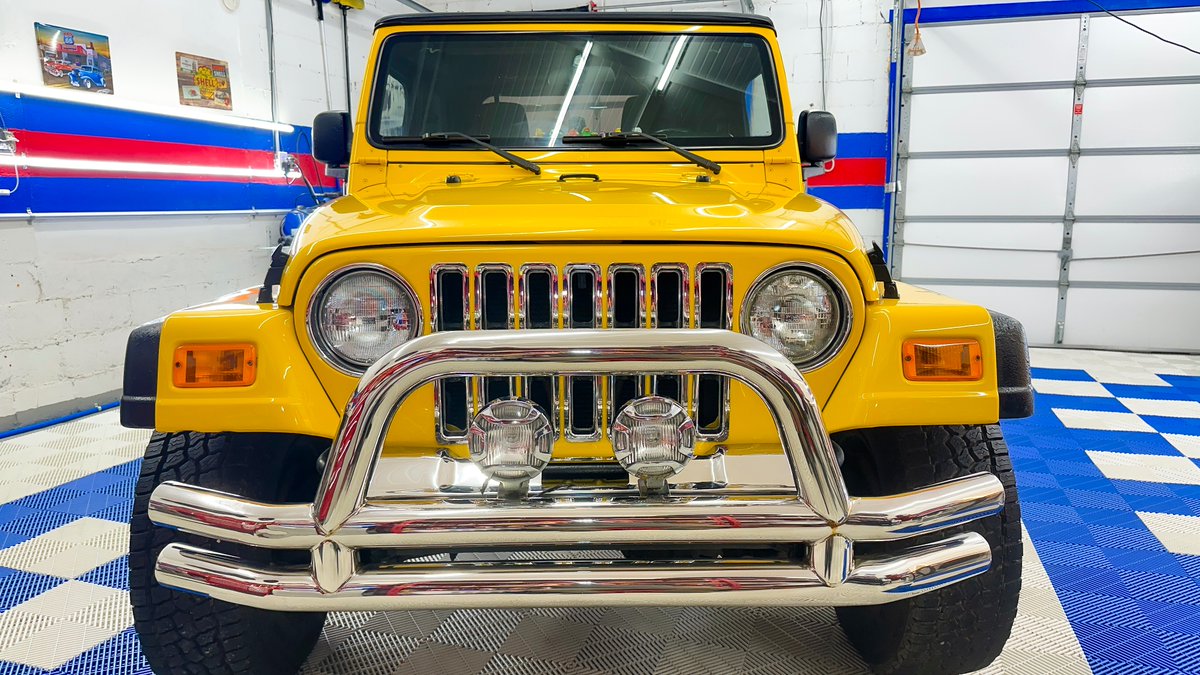 ramonr67's tweet photo. 22 years old and still shining 🔥
This Jeep just received a full paint correction and a premium ceramic coating system: Gtechniq Crystal Serum Light + Gtechniq EXO
• Long-term protection (up to 5 years)

📞 Call for a free consultation 502.702.3830 https://t.co/I1TGZAt6qS