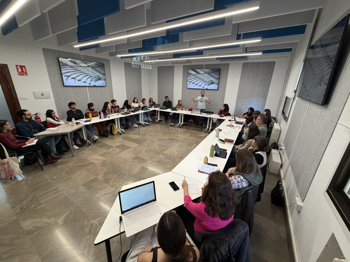 UGRdivulga tweet media