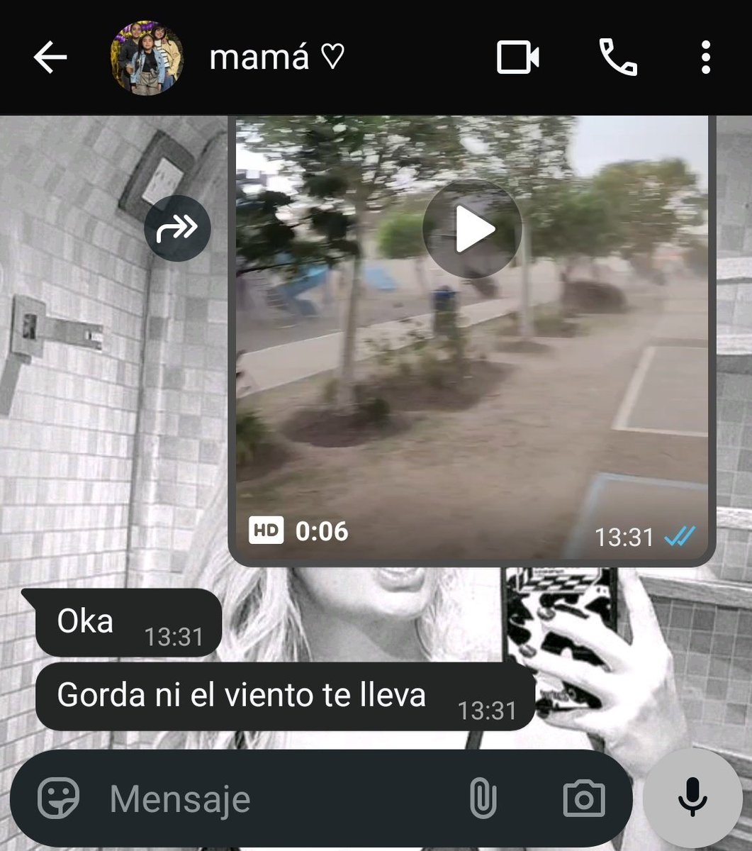 le dije a mi mamá q iba a ir a casa pq se largó e iba a salir volando por el viento y m tiró esa ok ma
