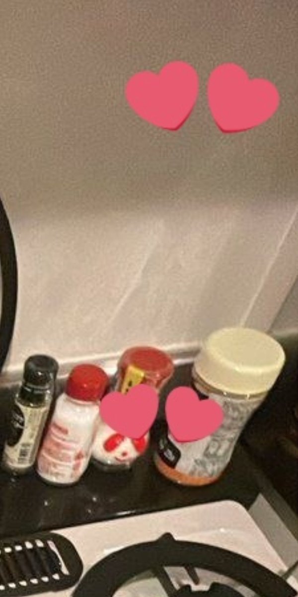 Le Scrameustache tweet media