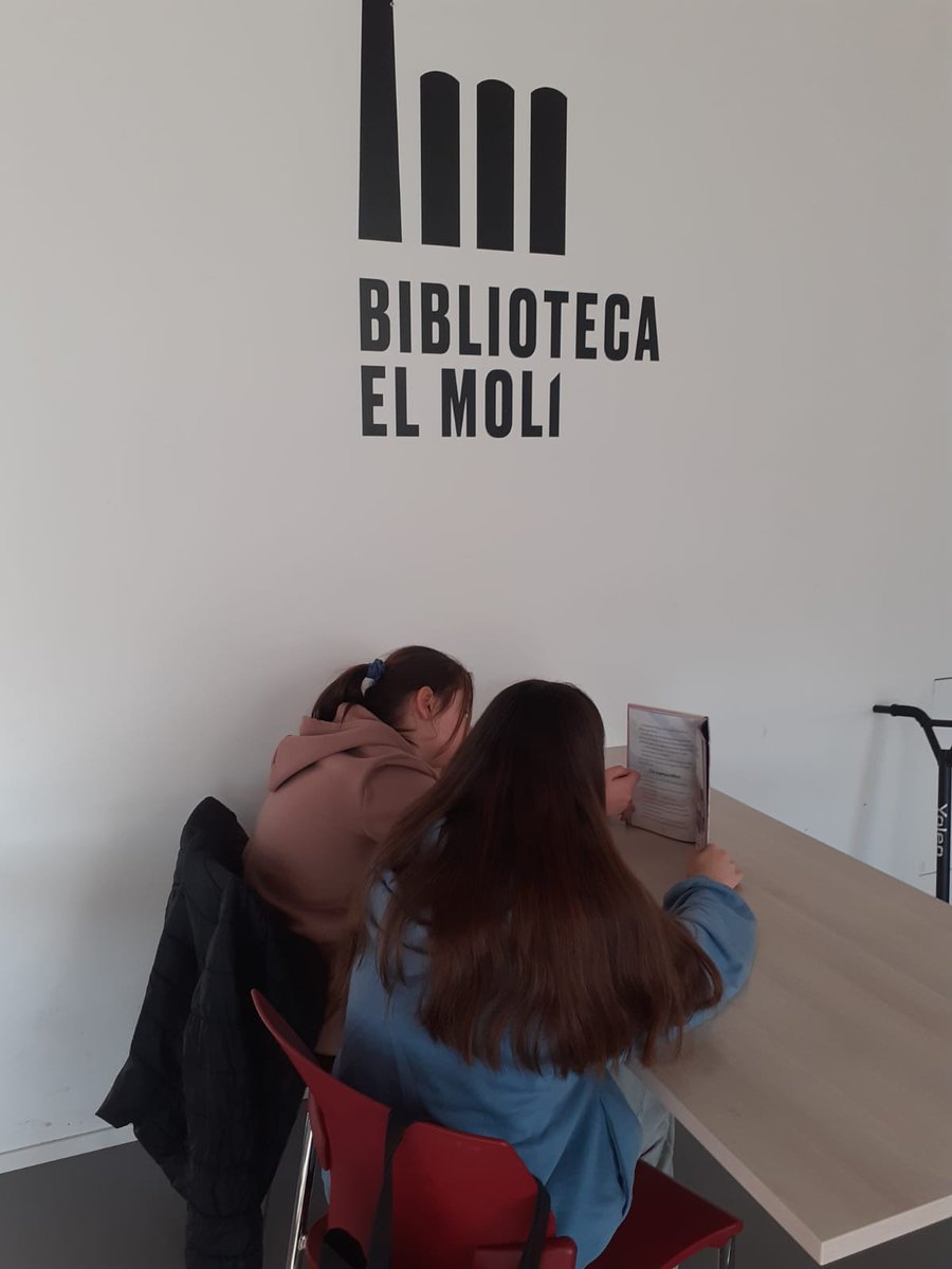 Biblioteca de Molins de Rei tweet media