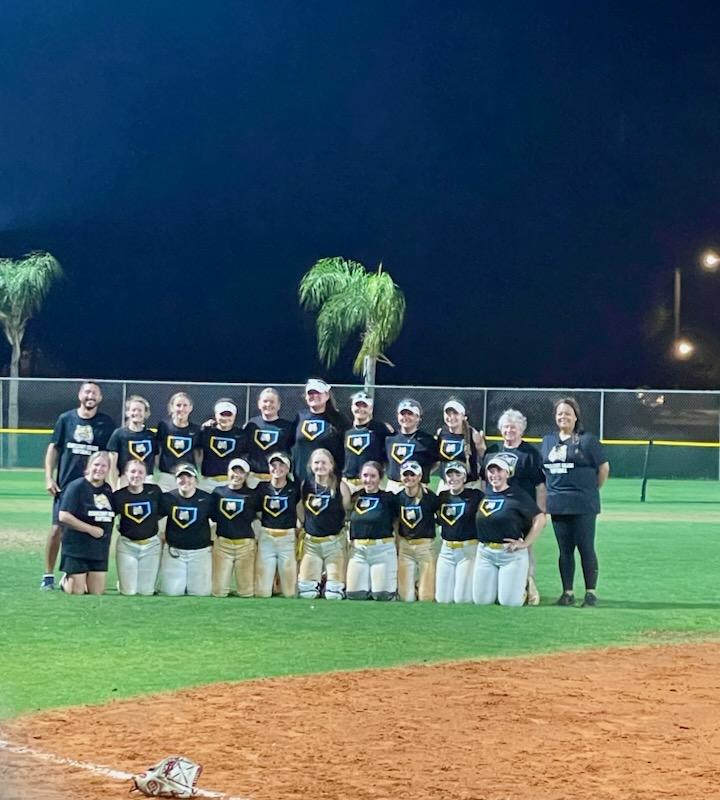 NotJustStrikes's tweet photo. #erynmcclendon #66
Great weekend in 🌞 Florida. Great team bonding and events. Had a couple great pitching games. https://t.co/8eJRDrWYsC