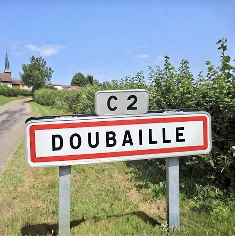 dictavenir's tweet photo. 🔴 Maëva Ghennam a été élue maire de Doubaille dès le premier tour de poitrine. https://t.co/9TMilZWMD3