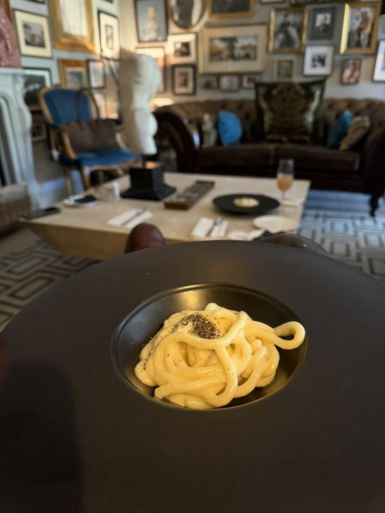 Alastair Hilton tweet media