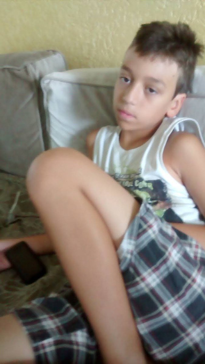 cheguei na faculdade pos ferias to aq ha 2 min e ja to cansada