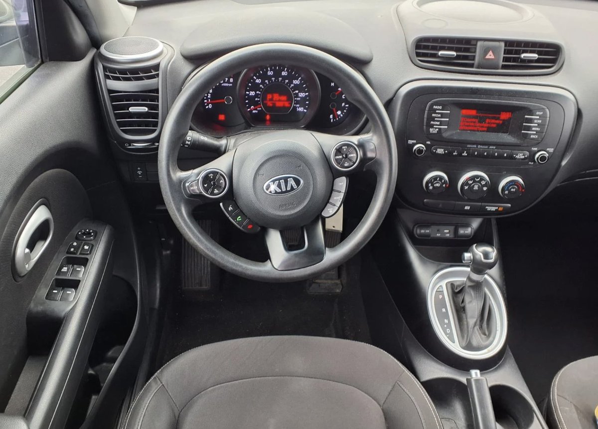 Insta_Credit's tweet photo. Drive off with a smile in your new set of wheels, knowing we've got you covered with a nod and a 'you're good'! 😊 https://t.co/u05ftNNT9O https://t.co/H5dDZpwGYd