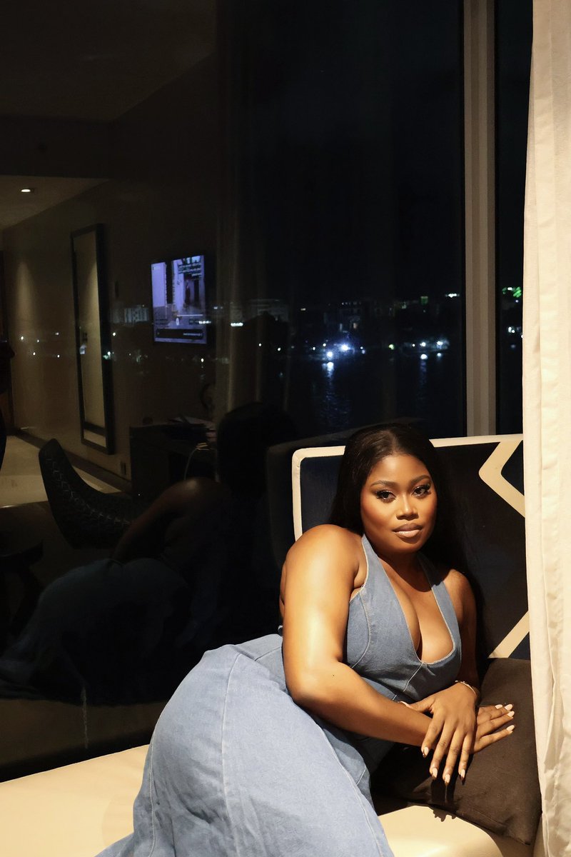Seyifunmiii's tweet photo. Happy birthday Didi 🥳🎉 https://t.co/SEkfClLy72