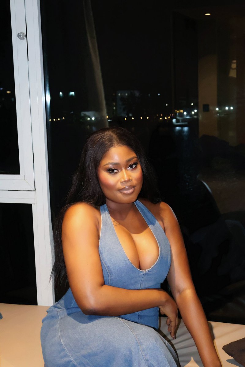 Seyifunmiii's tweet photo. Happy birthday Didi 🥳🎉 https://t.co/SEkfClLy72