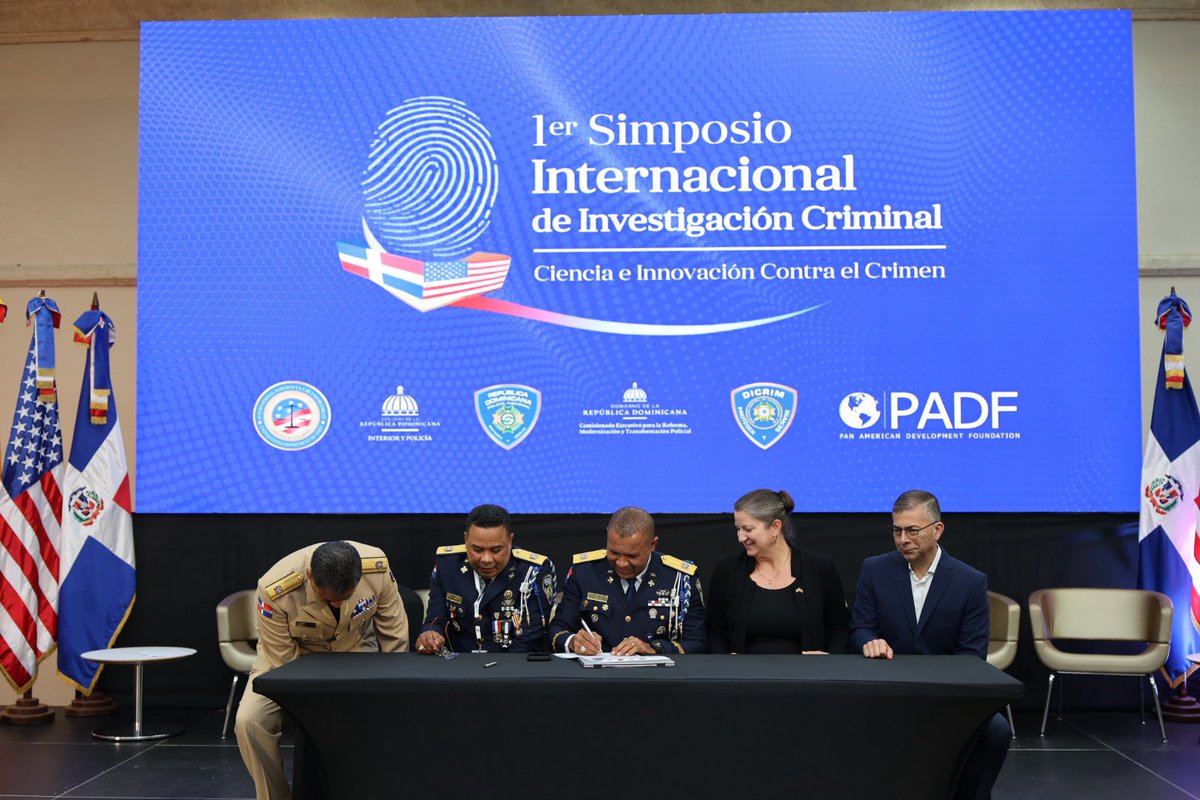 En el marco del Primer Simposio Internacional de Investigación Criminal y del proceso de Reforma Policial, se realizó el Acto de Firma para la Implementación del Plan de Modernización y Tecnificación de la Dirección Central de Investigación Criminal (DICRIM). El acuerdo fue