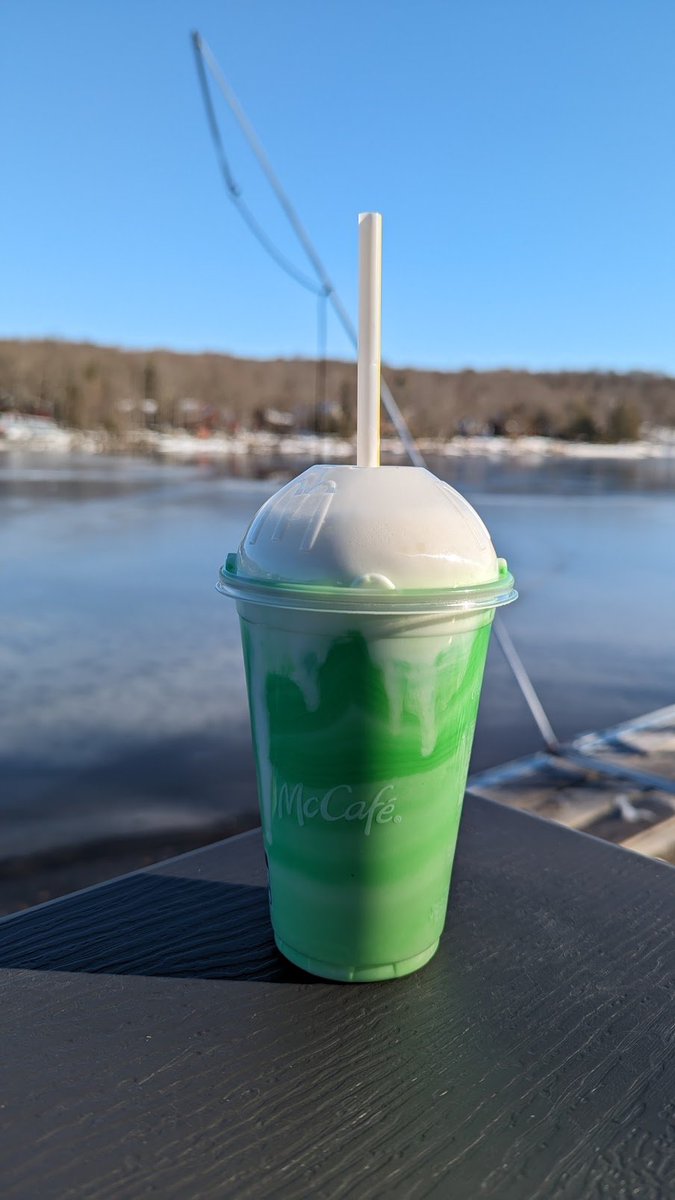 deekware's tweet photo. Today's the day!! Celebrate St Patrick's Day with a Shamrock Shake! Find yours with https://t.co/BpF0NvzGRV, or with the app! https://t.co/1u6np7NNQb