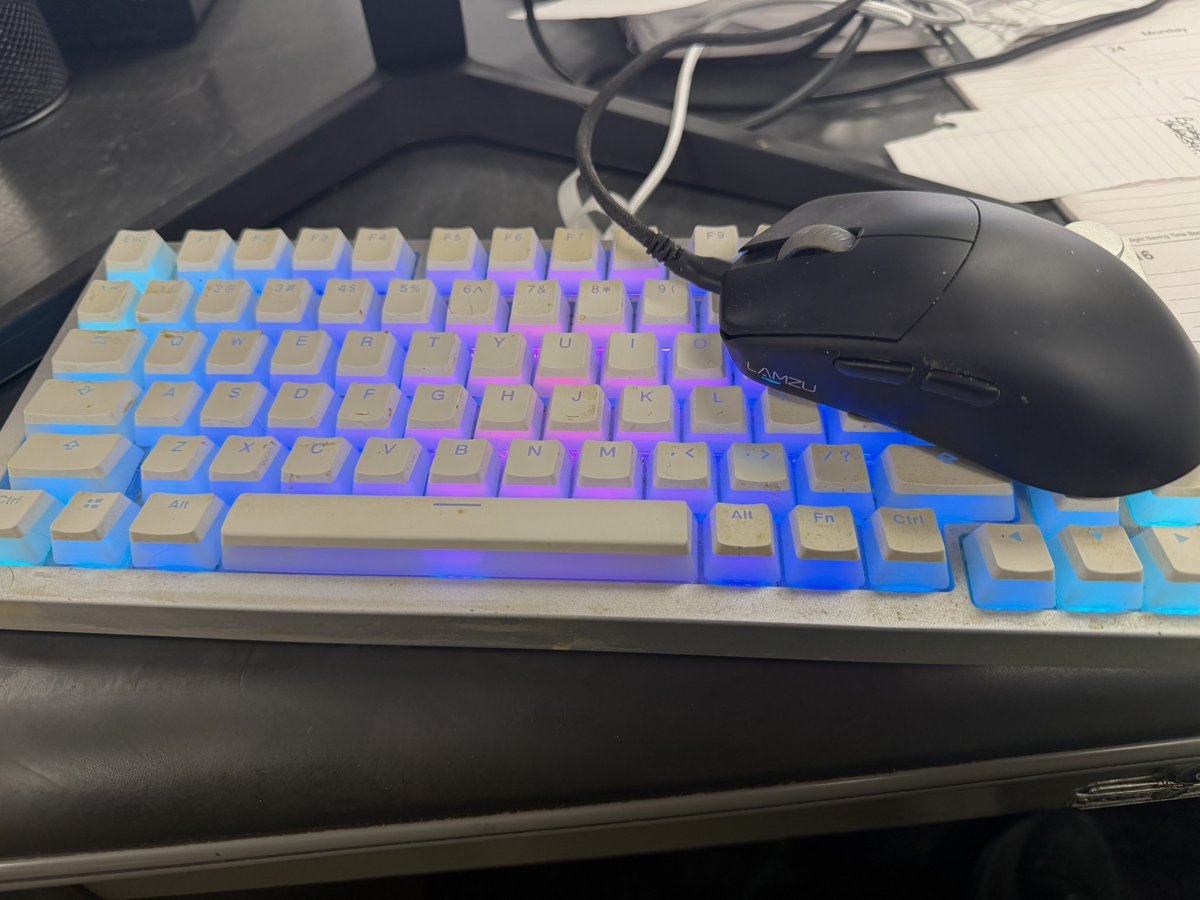 AyeeTrain tweet media