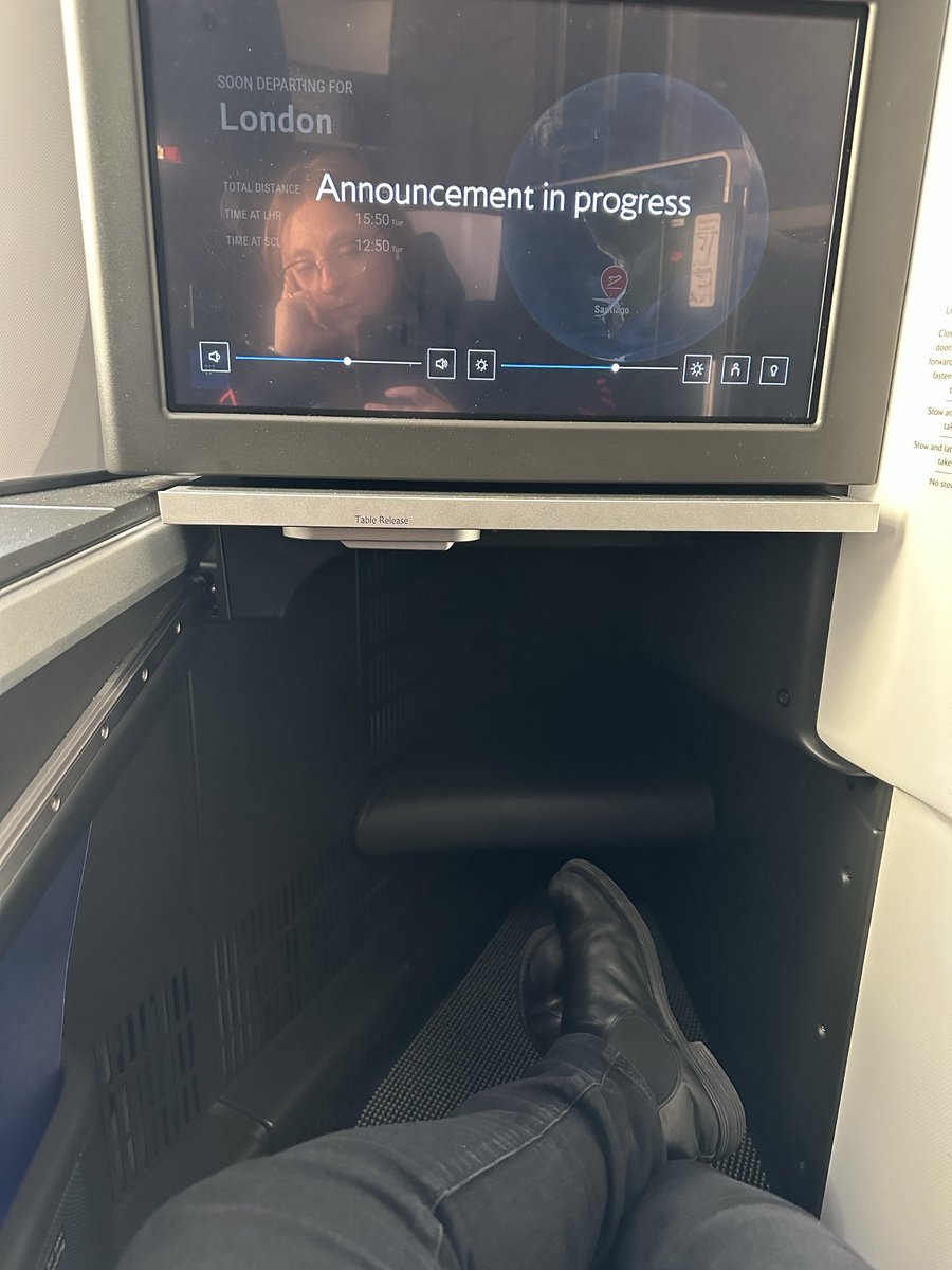 Lauren Scott 🎃 tweet media