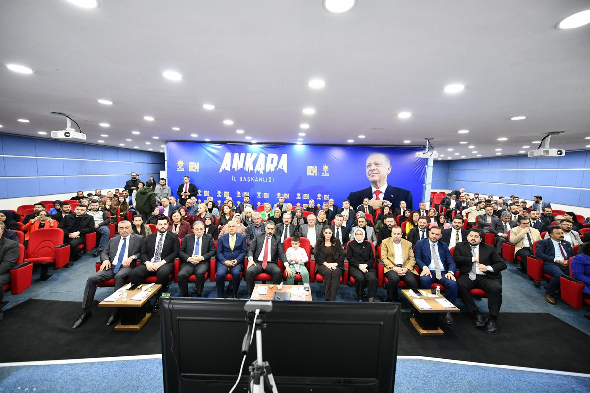 📌 AK PARTİ ANKARA İL BAŞKANLIĞI

AK Parti Ankara İl Başkanımız Sayın <a href="/hakanhanozcan/">Hakan Han ÖZCAN 🇹🇷</a> İlçe Başkanımız <a href="/ekremyuce06/">Dr. Ekrem Yüce</a> Kadın Kolları Başkanımız <a href="/MehtapY0647/">Mehtap Yıldırım</a> ve Gençlik Kolları Başkanımız <a href="/MehmetEminktem2/">Mehmet Emin Öktem</a> ile birlikte;Genel Başkanımız ve Cumhurbaşkanımız Sayın <a href="/RTErdogan/">Recep Tayyip Erdoğan</a>’ın