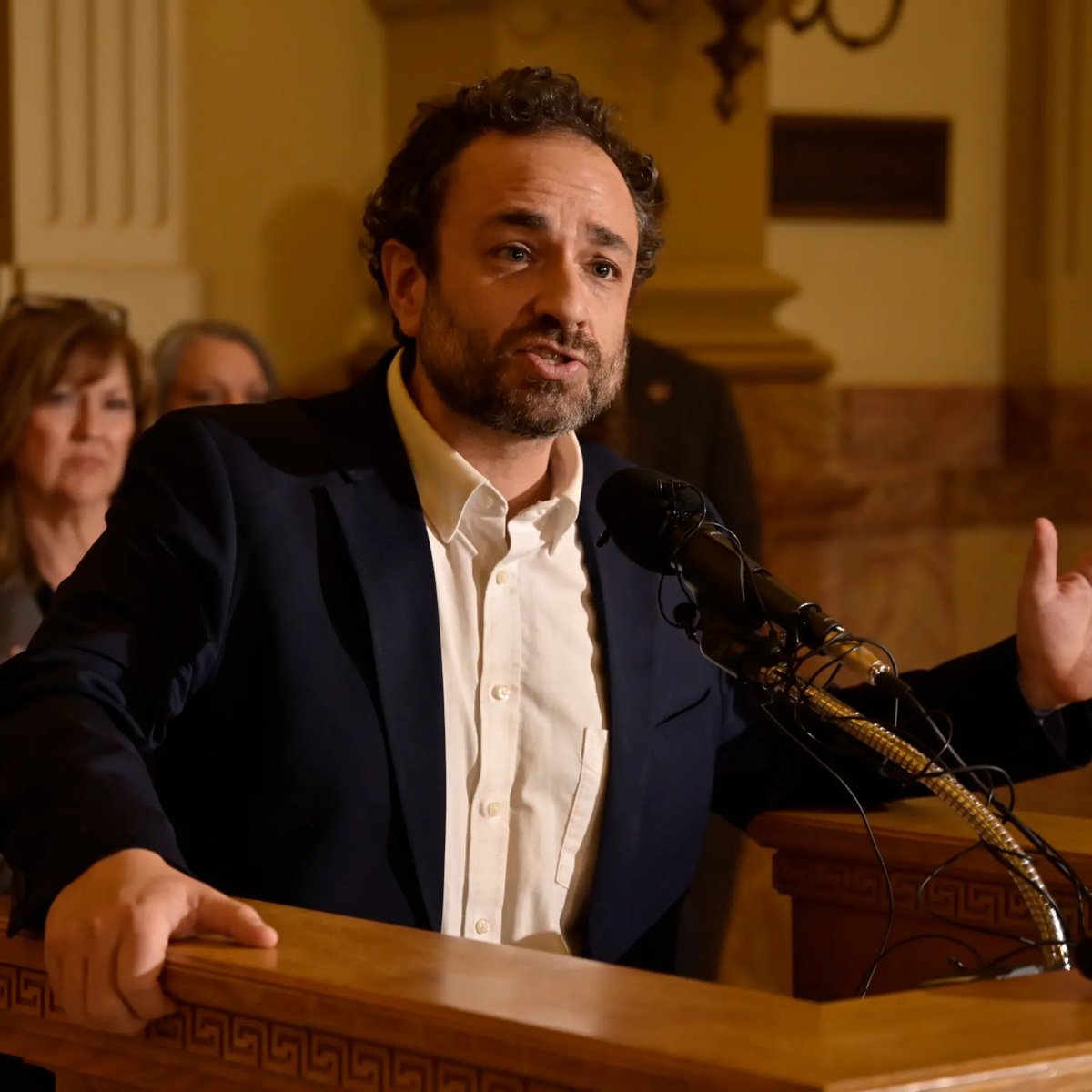 Adam Carlson tweet media