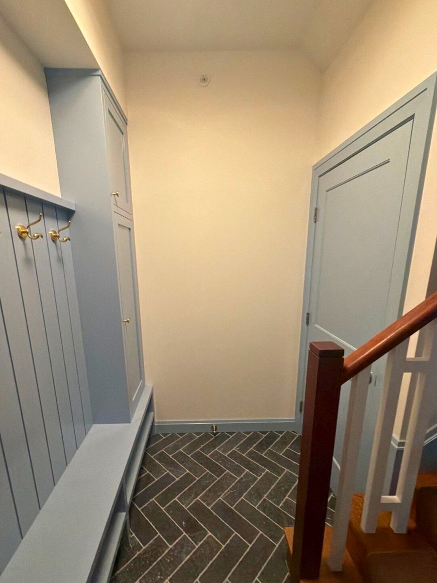 level5pntgllc's tweet image. Real-life spaces can still look this good.

📍 Location: Jamaica Plain, MA
🎨 Design: Mandarina Studio

#JamaicaPlainMA #InteriorPainting #Mudroom