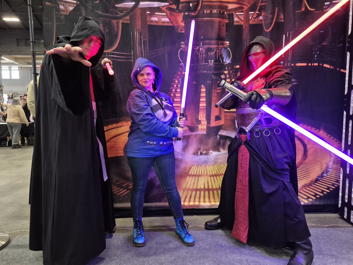 TheLadyRavenca's tweet photo. This past weekend my husband and I got to promote our comics , Tales of @Mytherwrel  and  The MANNA CHRONICLES, at the Vancouver Comic and Toys Show! The highlight was seeing the 50 1stLegion there.  Best is getting a photo of R2D2 in front of our table.  Thank you, crew of @501stL
#TheMannaChronicles  #TalesofMytherwrel  #501stlegion #starwars  #comics #toys  #pne