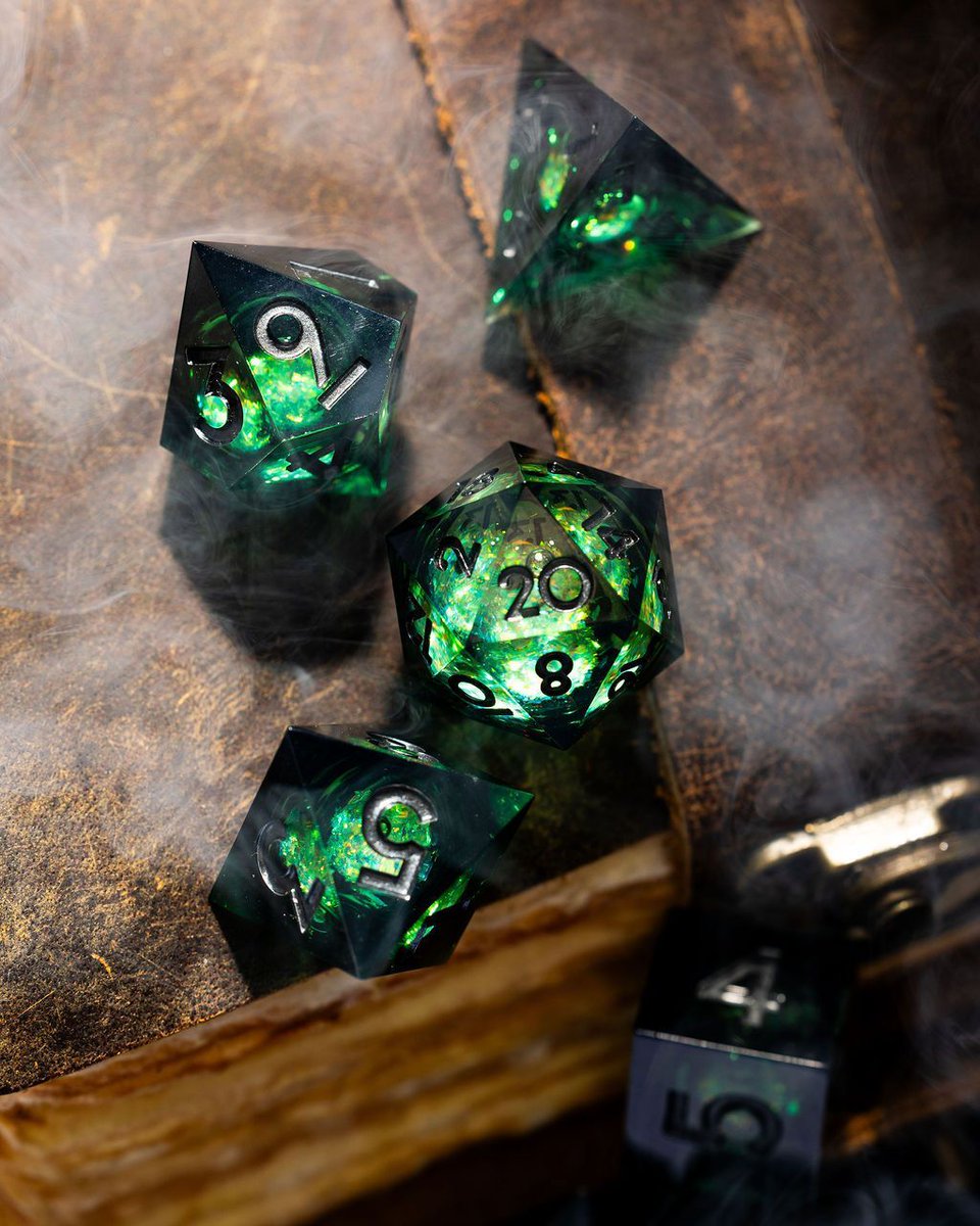 dispeldice's tweet photo. Just here to bring a splash of green to your feed today 🍀🫣
💚 What's you favorite green dice set by Dispel? 💚
#dice #dnd #ttrpg #dicegoblin #dispeldice #resindice #rpgdice #dicemaster #dicemasters https://t.co/8lzzqX6YJb