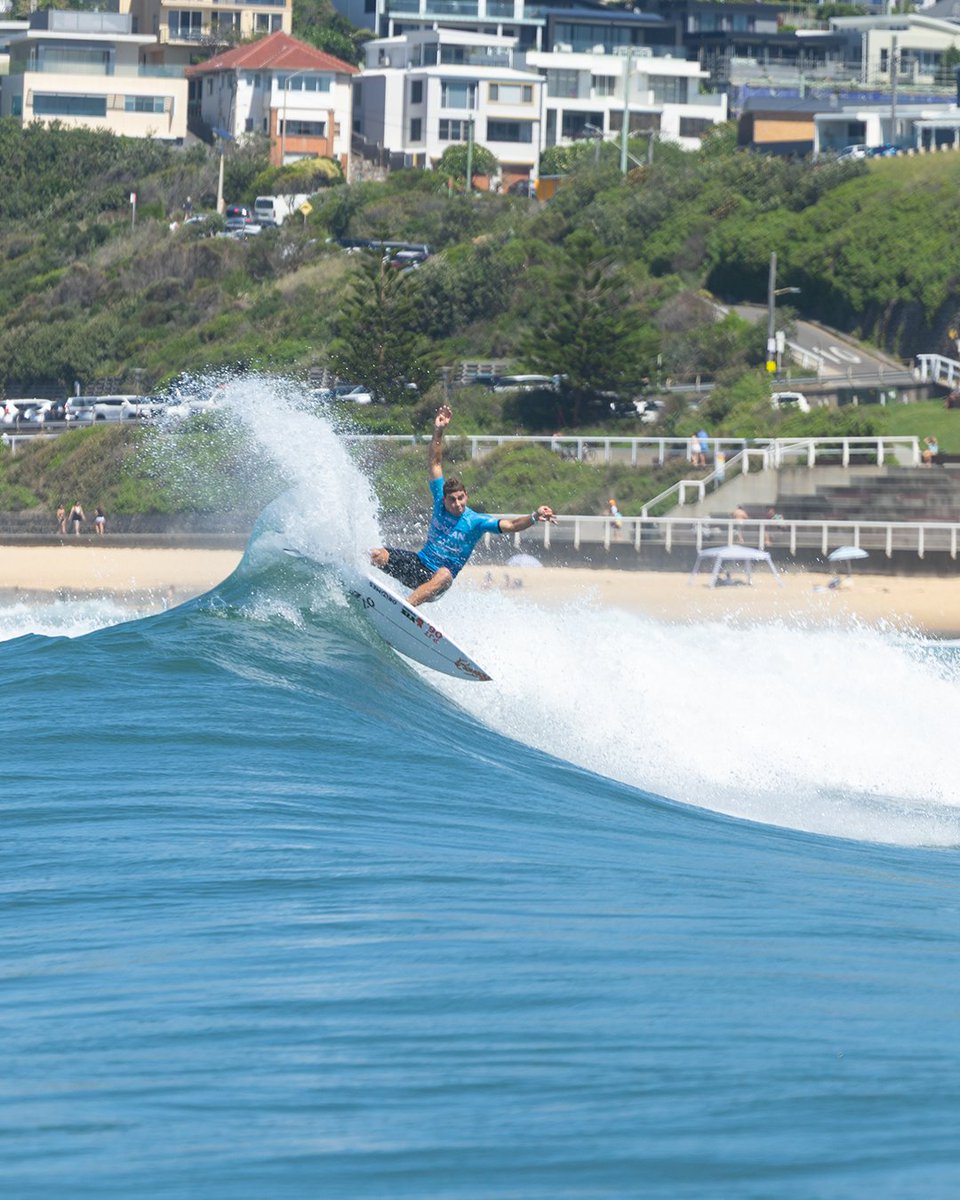 World Surf League tweet media