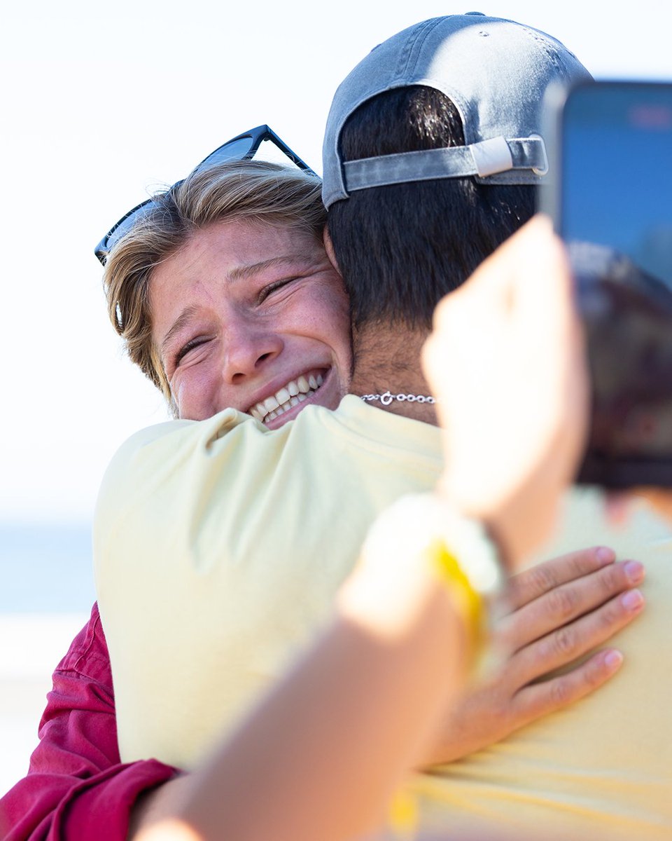 World Surf League tweet media