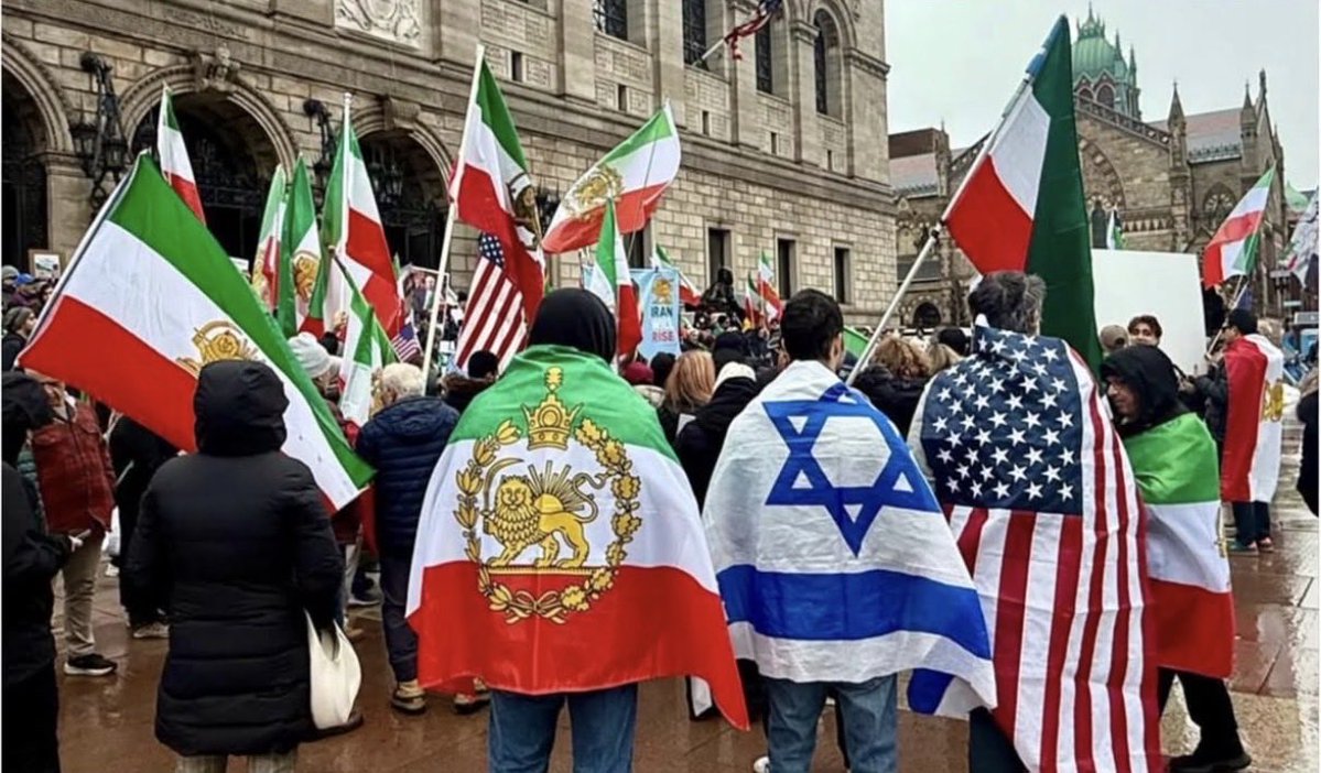 Pardis👑 tweet media