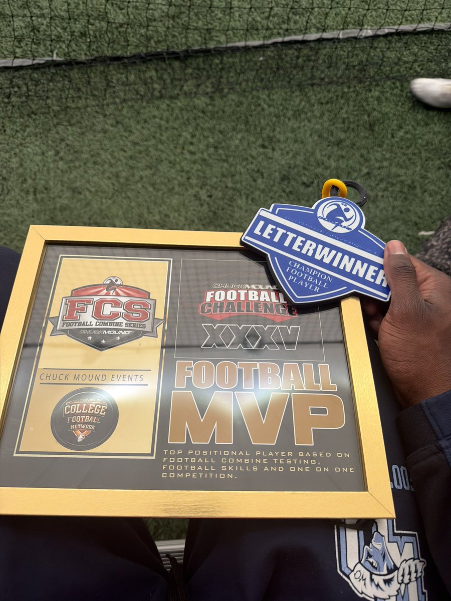 Daniel Lewis | 27’ QB tweet media