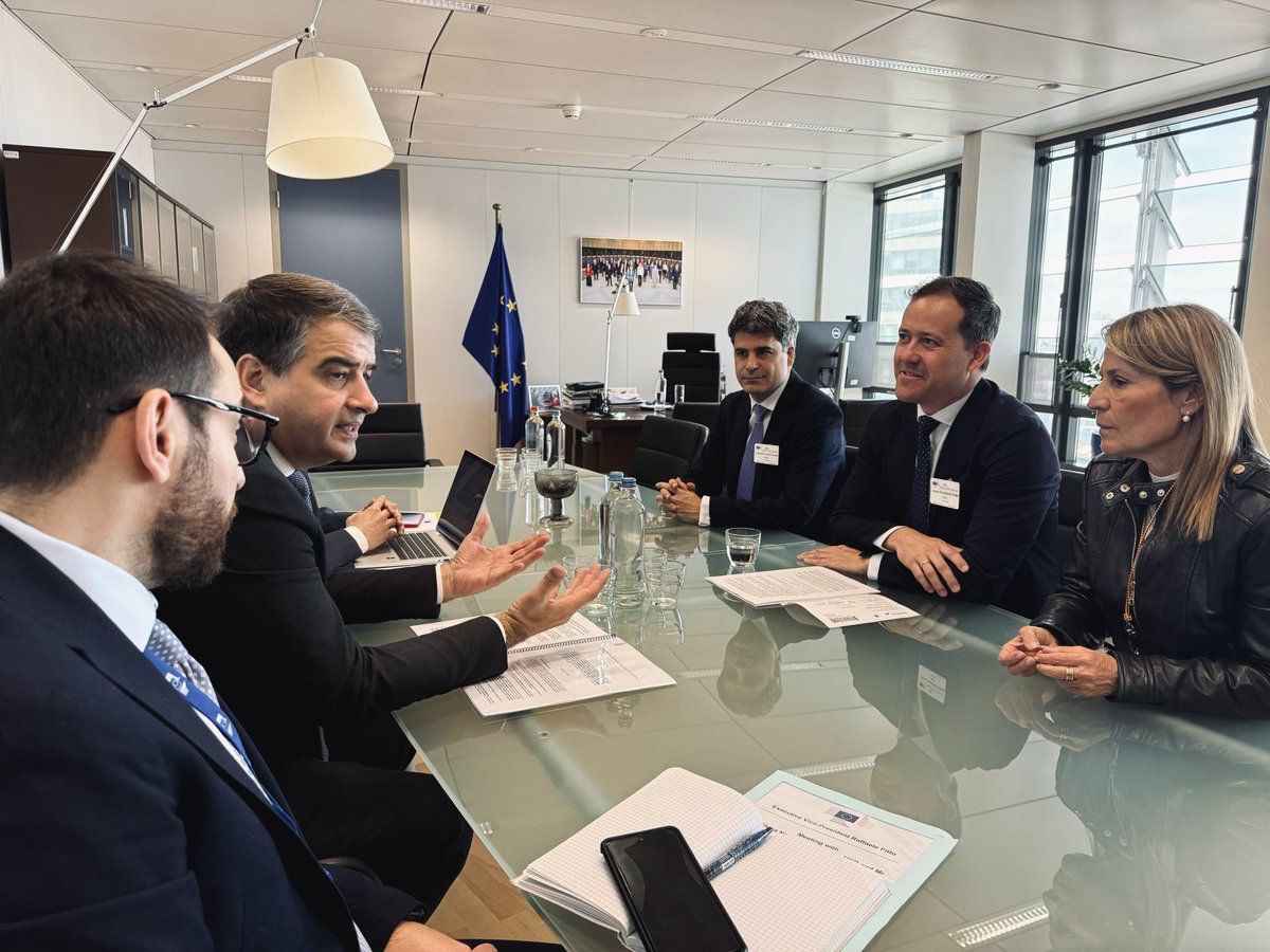 Carlos Velázquez tweet media