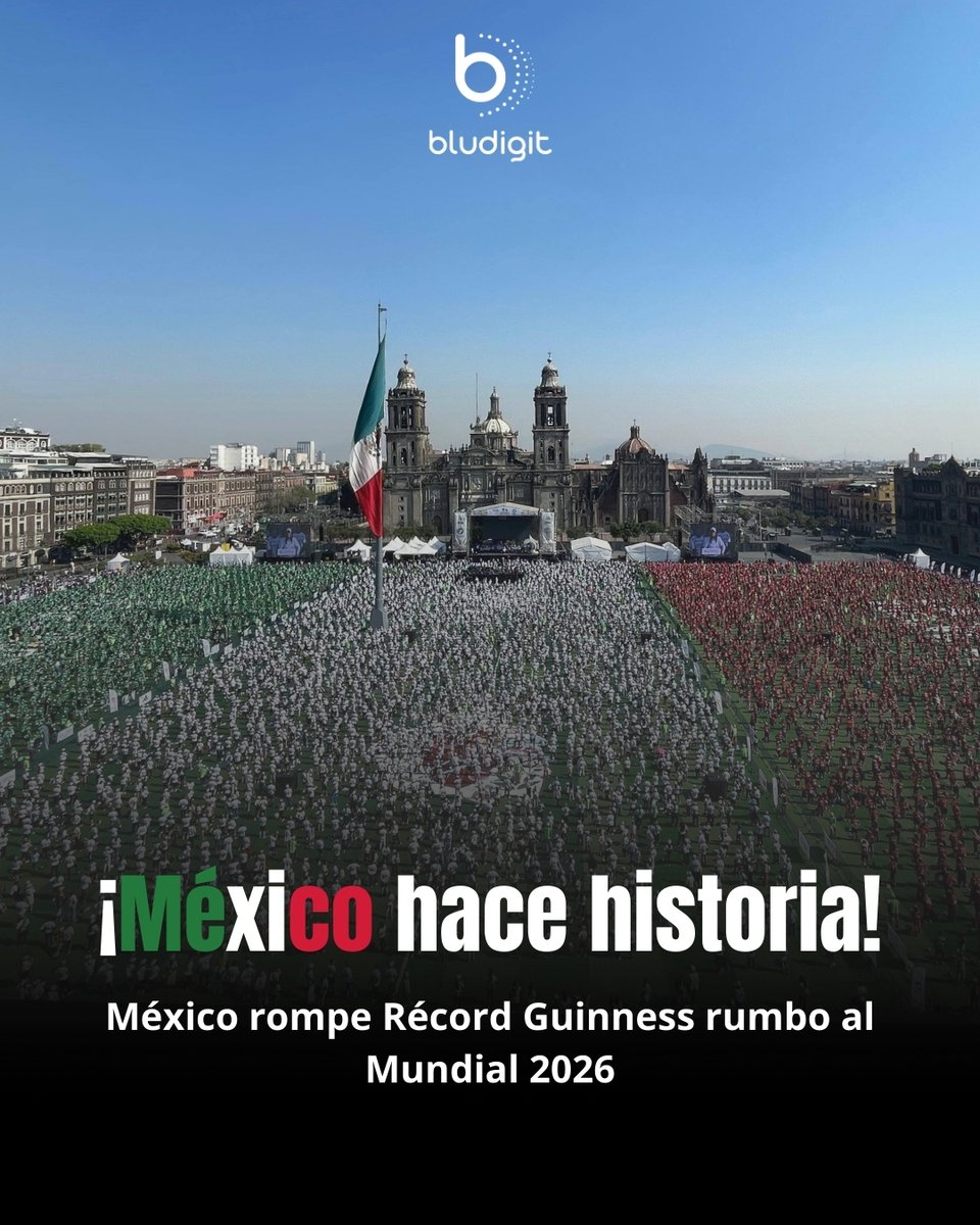 BluDigit's tweet photo. El pasado 15 de marzo, Ciudad de México rompió el Récord Guinness de la clase de futbol más grande del mundo al reunir a 9,500 personas en el Zócalo capitalino, superando por mucho la marca anterior de 1,038 participantes.

#Mundial2026 #RécordGuinness #México #BluDigit https://t.co/HevlCrvBiu