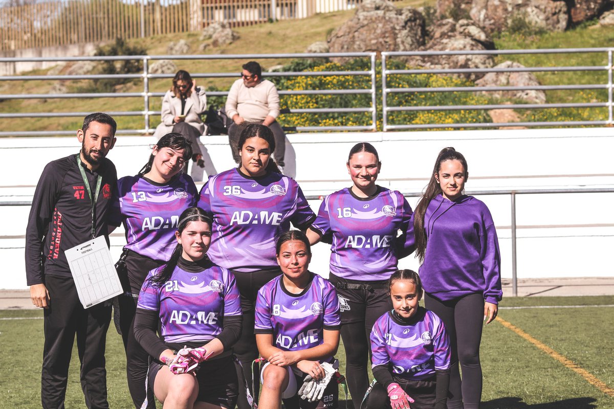 Vva Black Storks tweet media