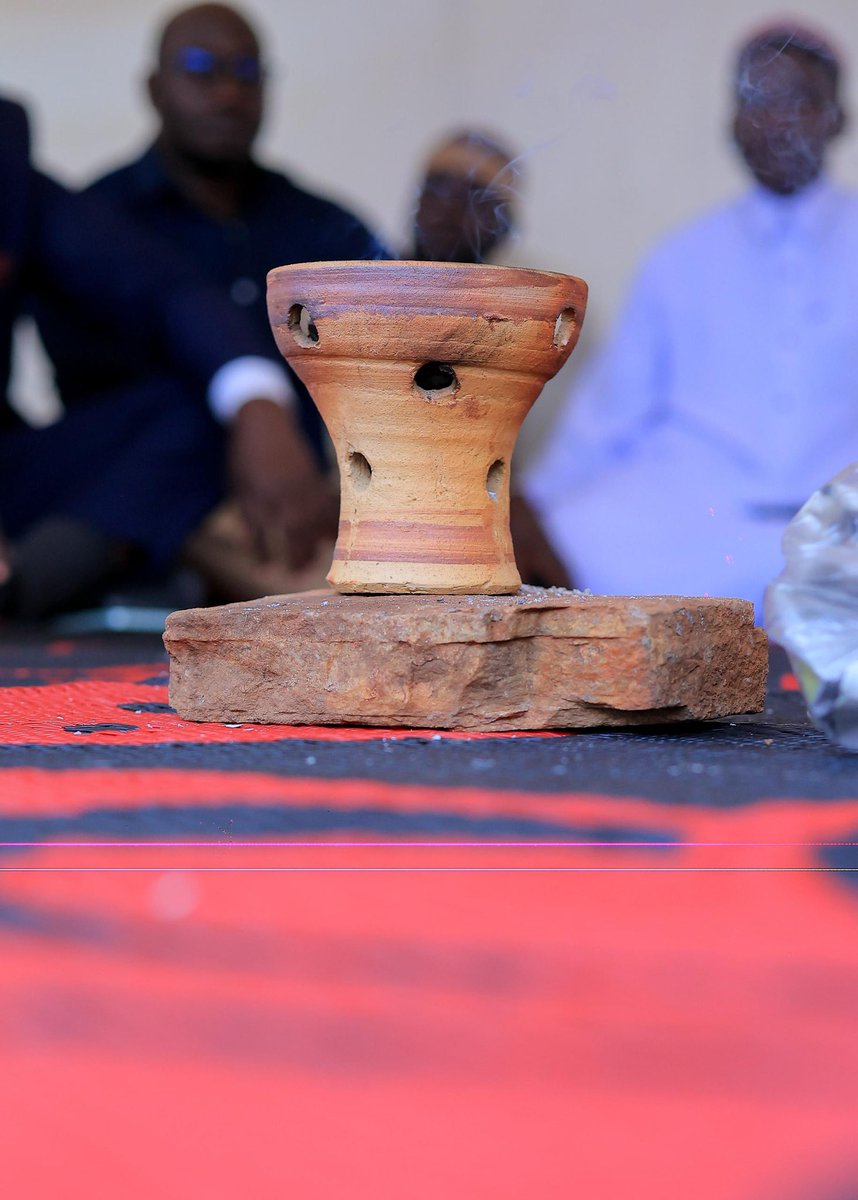 MaserukaRobert's tweet image. There’s something special about breaking fast together. 🌙 Today at party headquarters, together with acting @NUP_Ug president Dr. @linazed2 , we joined our Muslim brothers and sisters for Iftar.
Ramadan Mubarak to everyone.

#Ramadan #NUP #PeoplePower