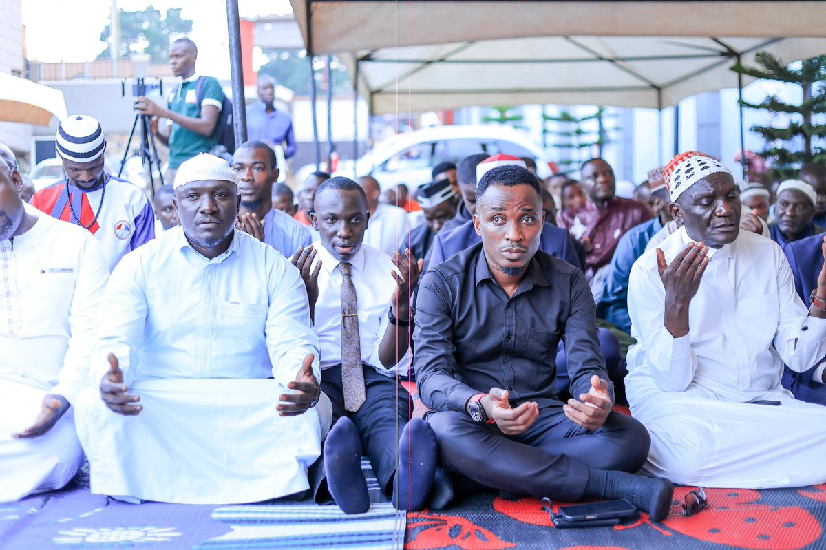 MaserukaRobert's tweet image. There’s something special about breaking fast together. 🌙 Today at party headquarters, together with acting @NUP_Ug president Dr. @linazed2 , we joined our Muslim brothers and sisters for Iftar.
Ramadan Mubarak to everyone.

#Ramadan #NUP #PeoplePower