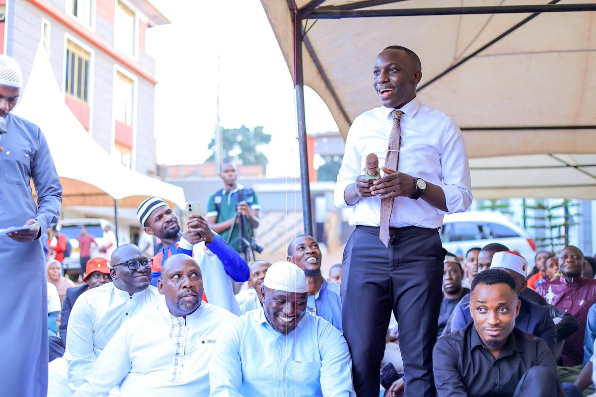 MaserukaRobert's tweet image. There’s something special about breaking fast together. 🌙 Today at party headquarters, together with acting @NUP_Ug president Dr. @linazed2 , we joined our Muslim brothers and sisters for Iftar.
Ramadan Mubarak to everyone.

#Ramadan #NUP #PeoplePower
