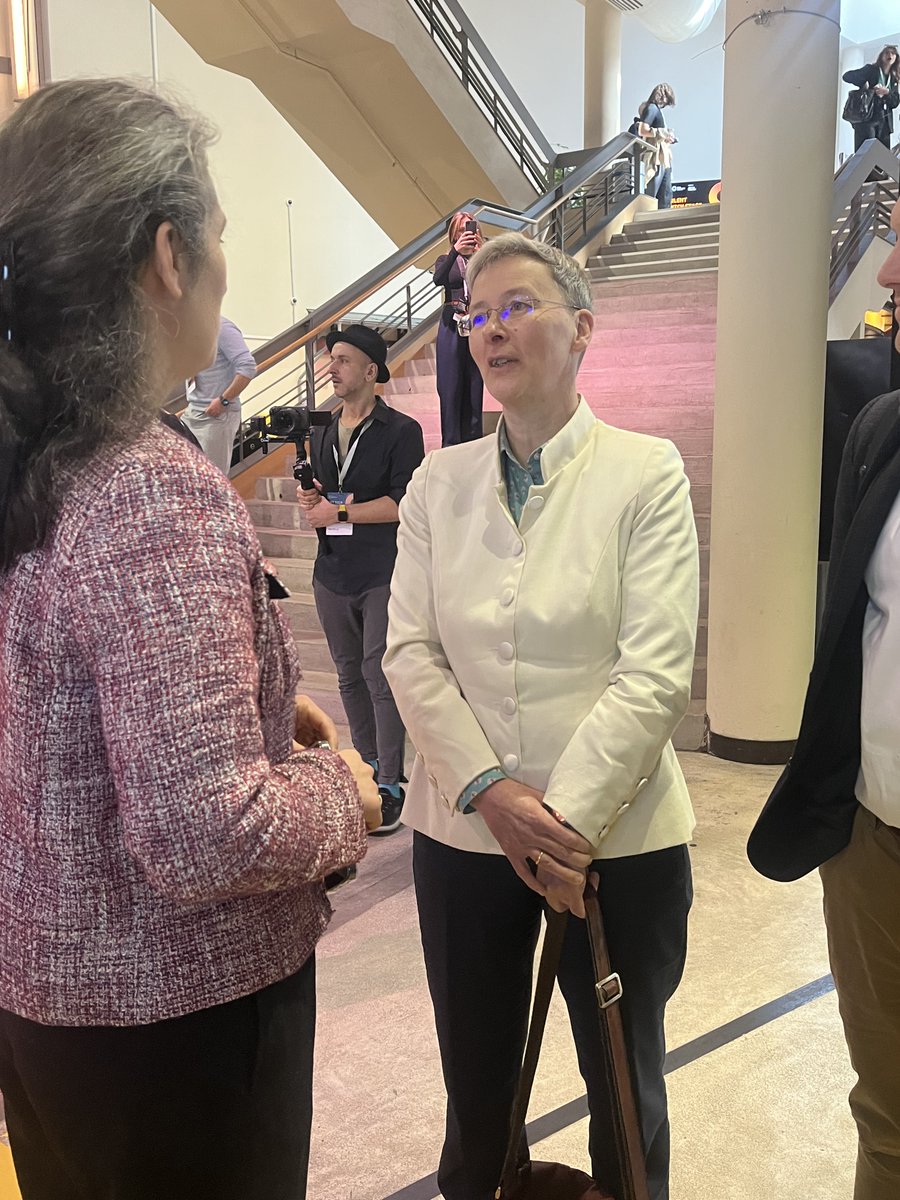 Botschaft Schweden tweet media