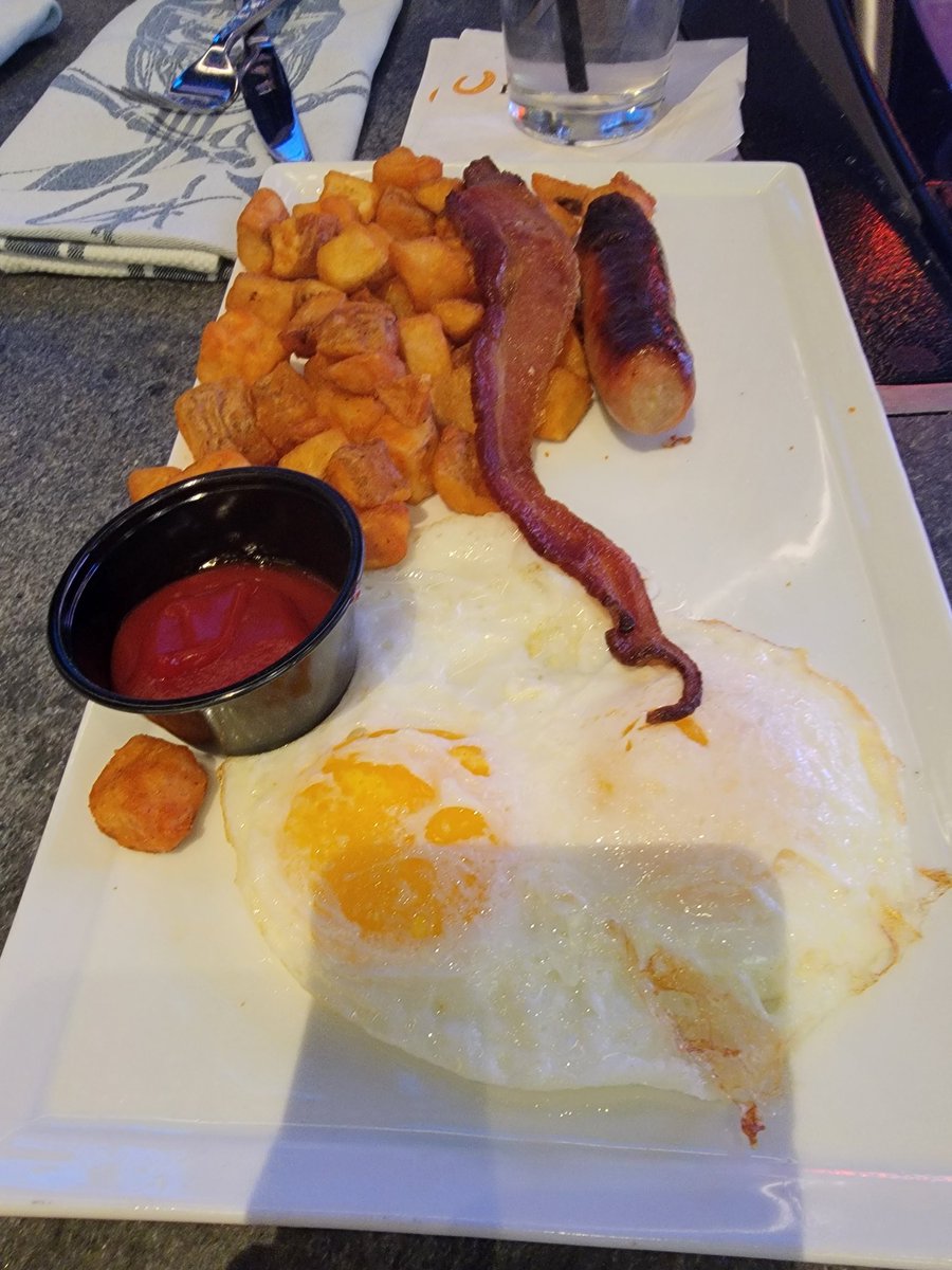 Pennys2Vegas tweet media