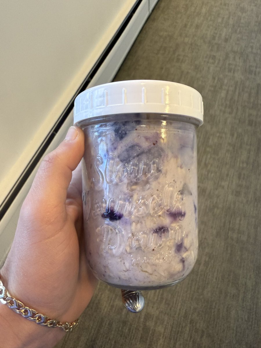 testosteroni🌞 tweet media