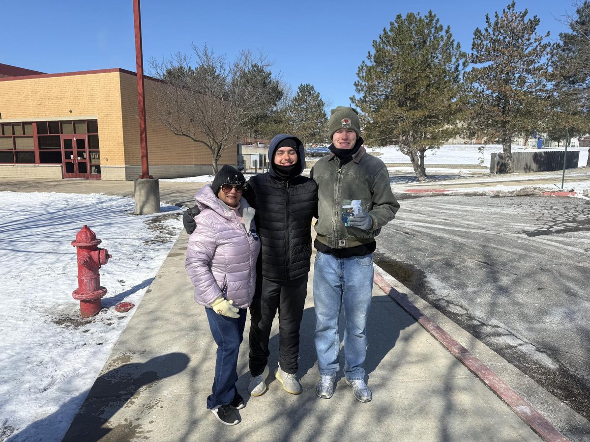 NeilForCongress's tweet photo. This is what a 100% neighbor-driven campaign looks like! 📷 Seeing the smiles on our volunteers' faces out at the polls today is a beautiful reminder of why we are doing this. We are building a community that protects working families and puts the common good first.

Thank you to everyone who has already voted and to these amazing folks giving their Tuesday to the campaign. It’s a beautiful afternoon—get out there and make your voice heard before 7 PM! 📷📷