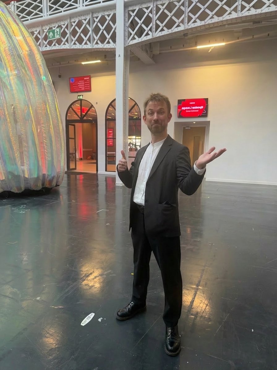 Mike Russell tweet media