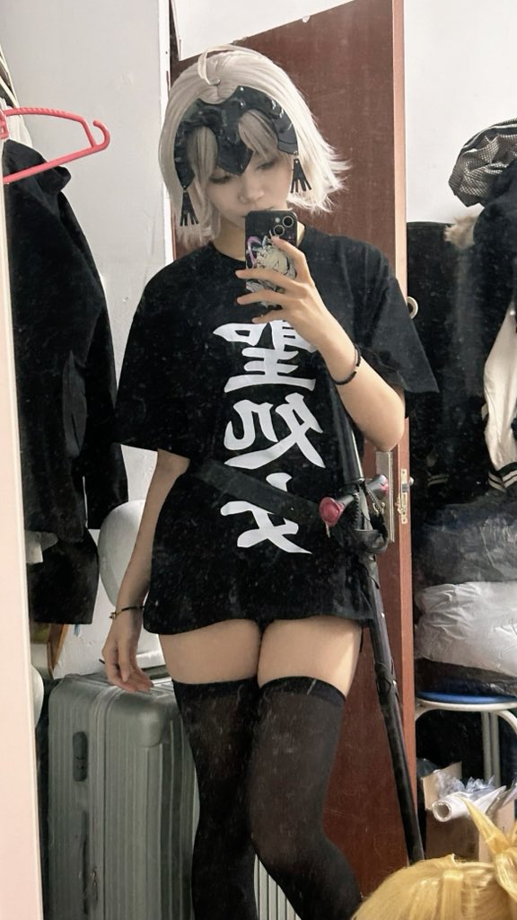 打喷嚏扶墙肾虚男 tweet media