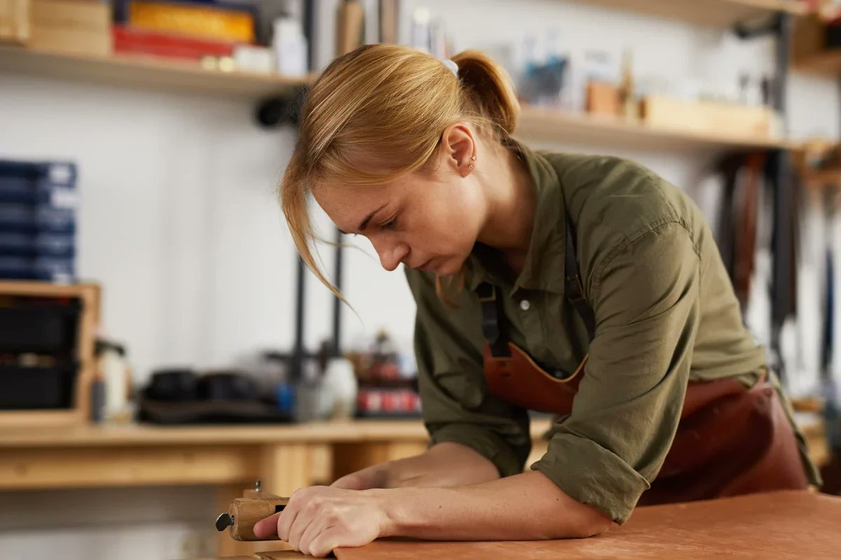 International Leather Maker tweet media