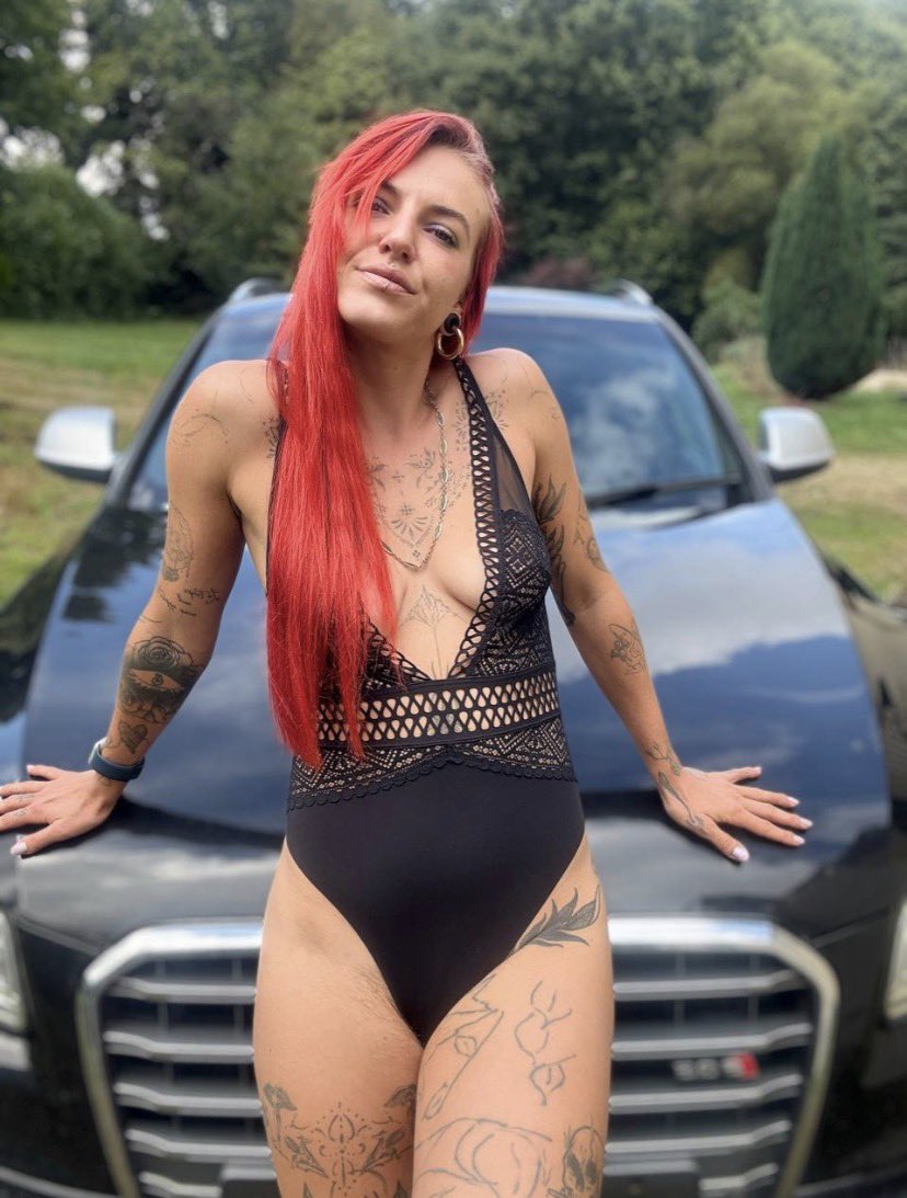 Elena 🍓 tweet media