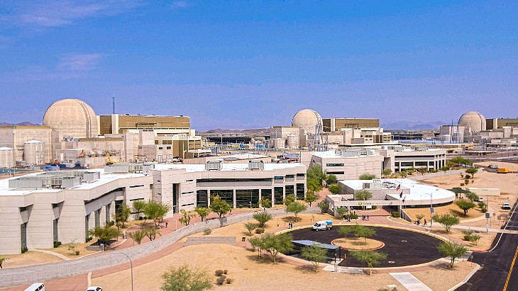W_Nuclear_News's tweet photo. .@apsfyi has officially informed the US @NRCgov that it wants to renew the operating licences for the Palo Verde Generating Station for a further 20 years #nuclear https://t.co/w4DSiHCj5z https://t.co/Chlw33Sbc1