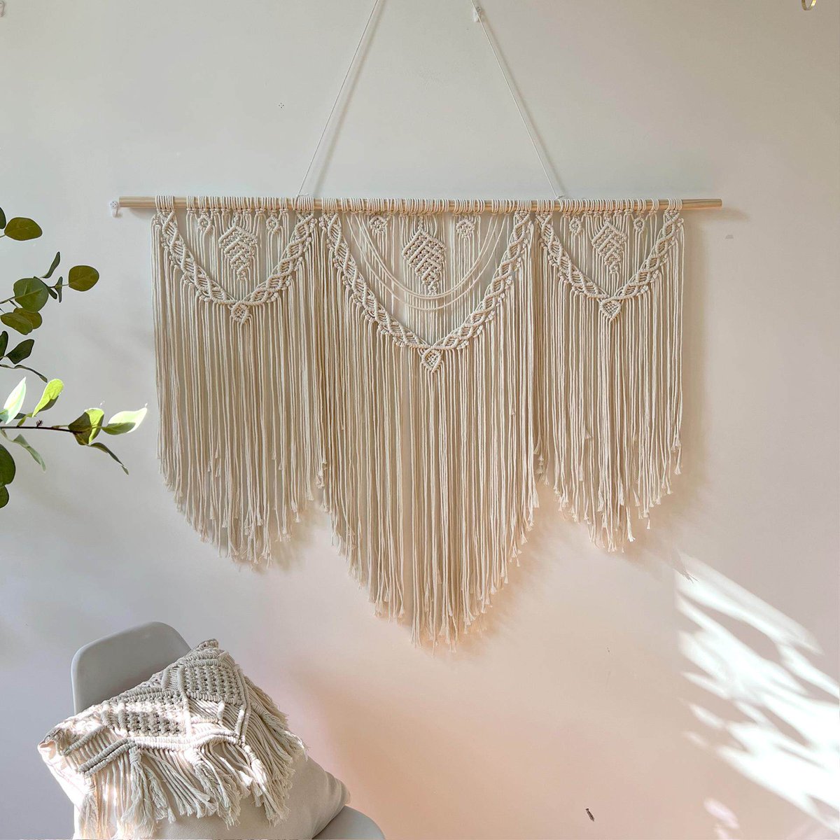 fan_multygodd's tweet photo. "Just finished this woven macramé plant hanger—hand-tied with 100% cotton cord, perfect for hanging your favorite fern!  Every knot’s a little love." https://t.co/4XBKtD03ao