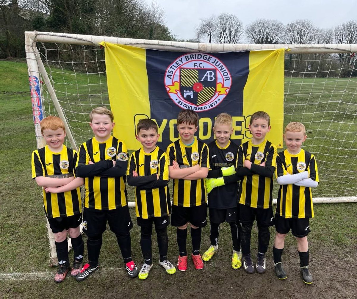 Teamgrassroots_'s tweet photo. 🗣Show us your team 
#Shoutout to Astley Bridge Cyclones U8s playing in the BBDFL, parent club is Astley Bridge Football Club.
Proud team and proud parents! ❤️

⚽️🌀One Team. One Storm. Cyclones. 🌀⚽️

#TeamGrassroots #GRF #GrassrootsFootball https://t.co/T7K4reHksb