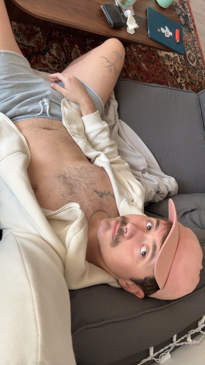 its_michaelxoxo's tweet photo. Good morning fellow homos 😋 https://t.co/YhOWf5uXUL