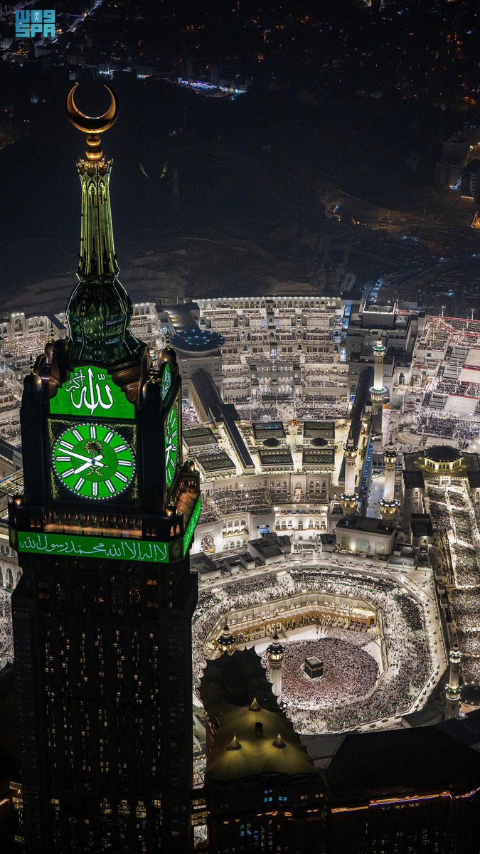 FromKSA24's tweet photo. ليلة 29 #رمضان من المسجد الحرام. https://t.co/Aox8eOUeKV