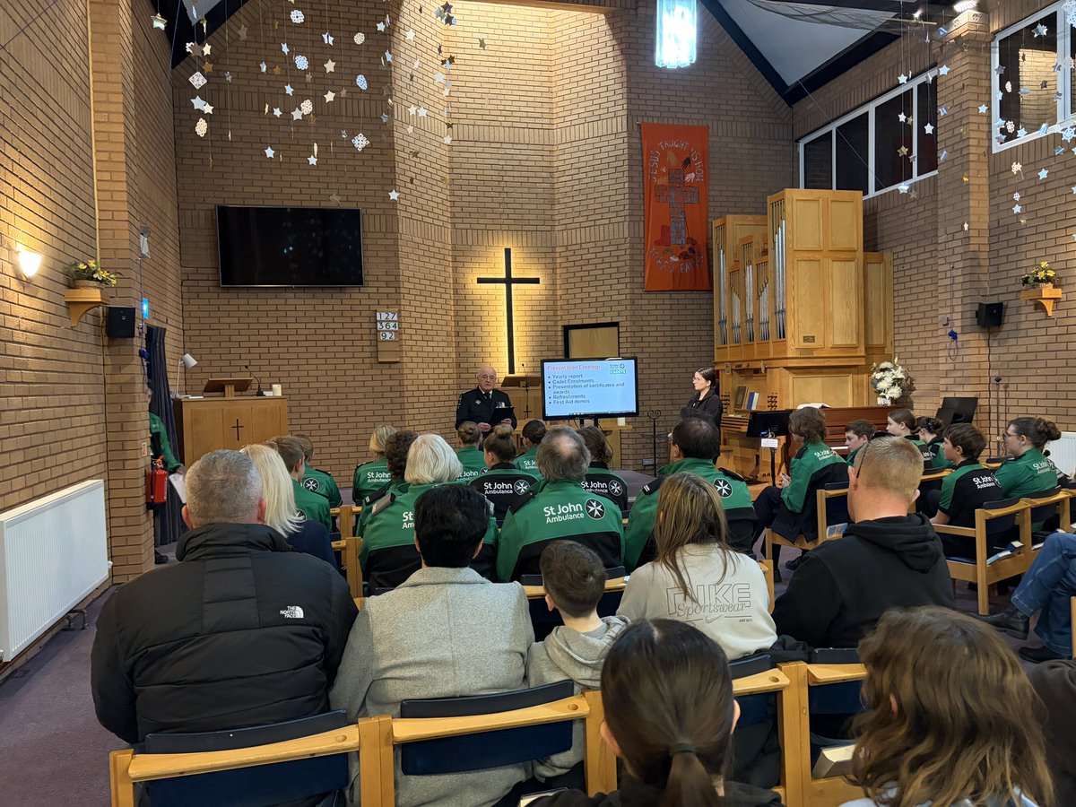 Great visit to Horsham Cadet Group’s annual presentations. Proud to hear all that the team have been upto lately and see some of it put into practice, as well as being able to award some certificates and even enrol some new joiners.
#MySJADay <a href="/SJA_Sussex/">SJA County of Sussex</a> <a href="/stjohnambulance/">St John Ambulance England</a>
