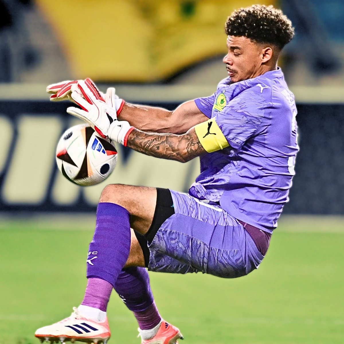makuhani_psyfo's tweet photo. @Masandawana Three points more goals and a cleensheet #AreyengMasandawana #RabaTsenaGape #BetwayPrem #BafanaBaStyle #shoeshinepiano #skyIsTheLimit #sevenPhezulu #gucciFootballers #masandawana #mastersOfCarpetFootball 🫶💛👆👆 https://t.co/QLIiTeDjEh