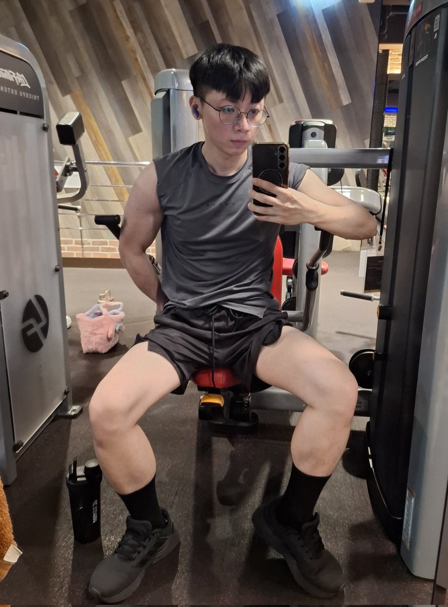 末tree佑 tweet media