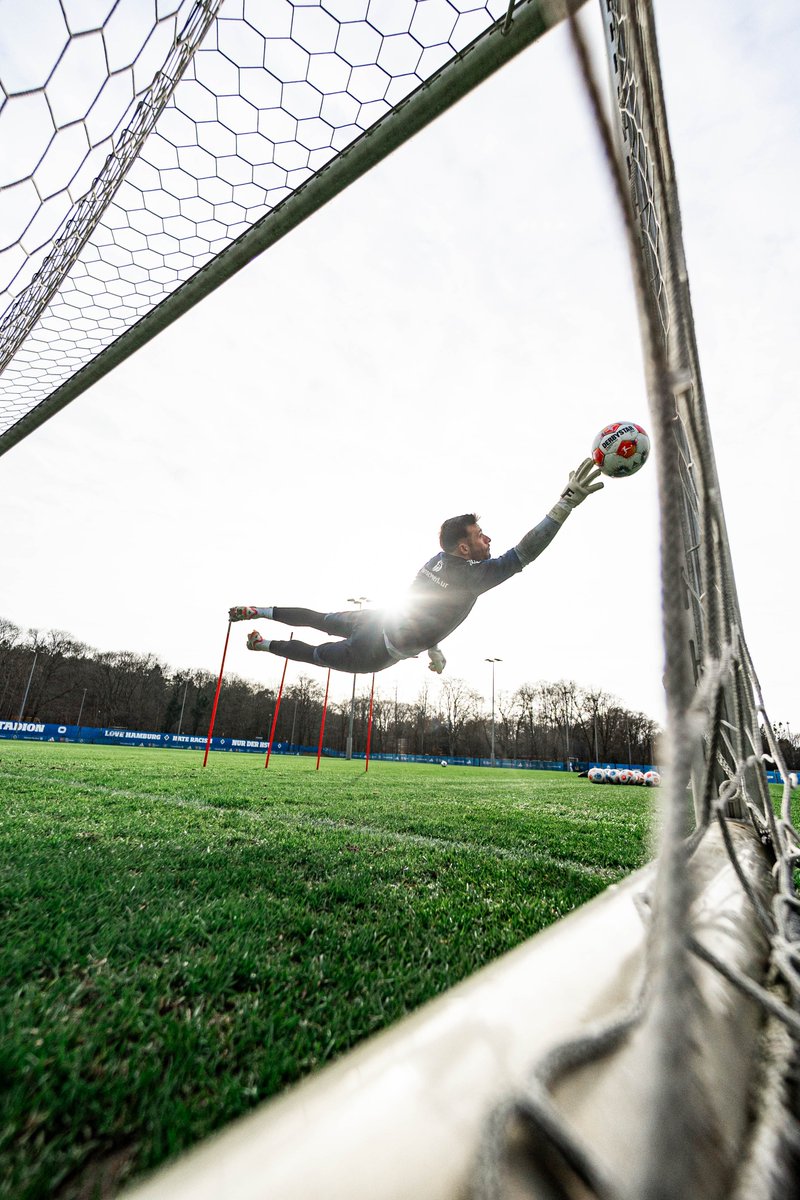 HSV English tweet media