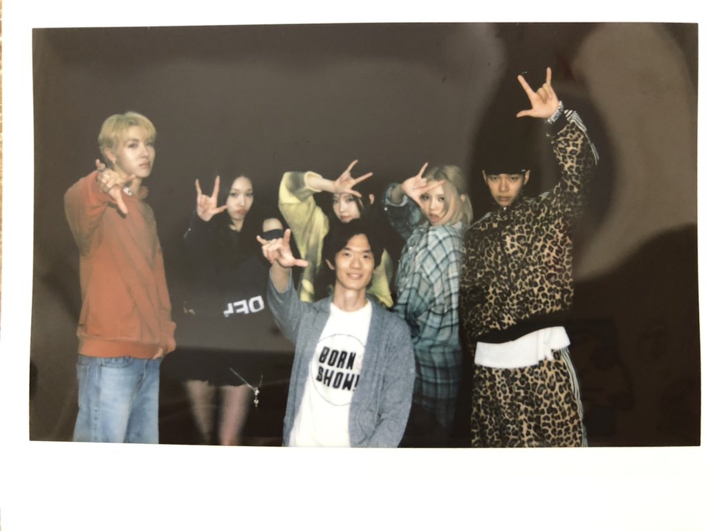 Mr. Bαςκš†αgε tweet media